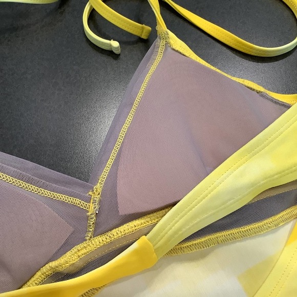 Under Armour Yellow Pixel Ombré Athlettic Tankini Swimsuit Top Halter Tie Dye - Picture 4 of 14